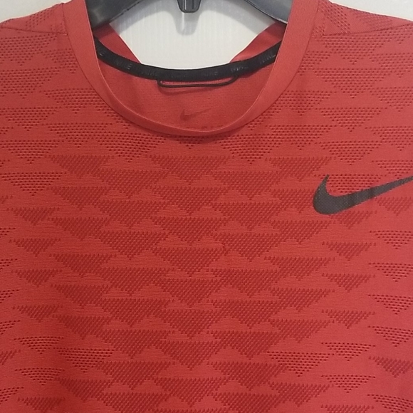 Tshirt - Picture 4 of 4